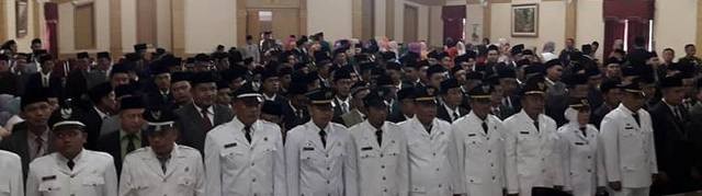 Terlihat kondisi ruang pola dipenuhi oleh pejabat eselon III dan IV yang dilantik
